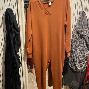 Smash and Tess Romper. Size Large. Terracotta colour.